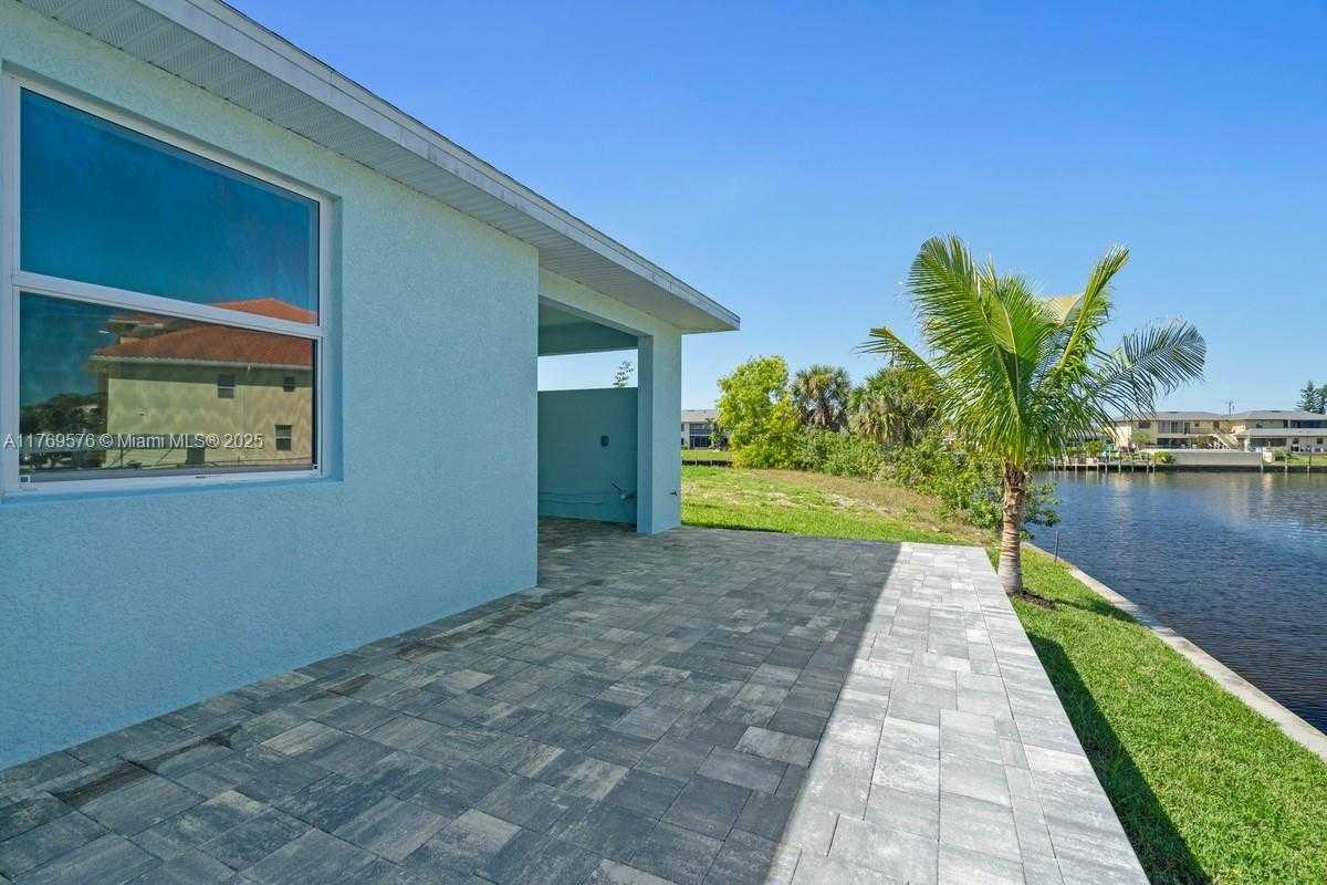 Small Image of 1107 SOUTH EAST 38 ST, Cape Coral Number 53