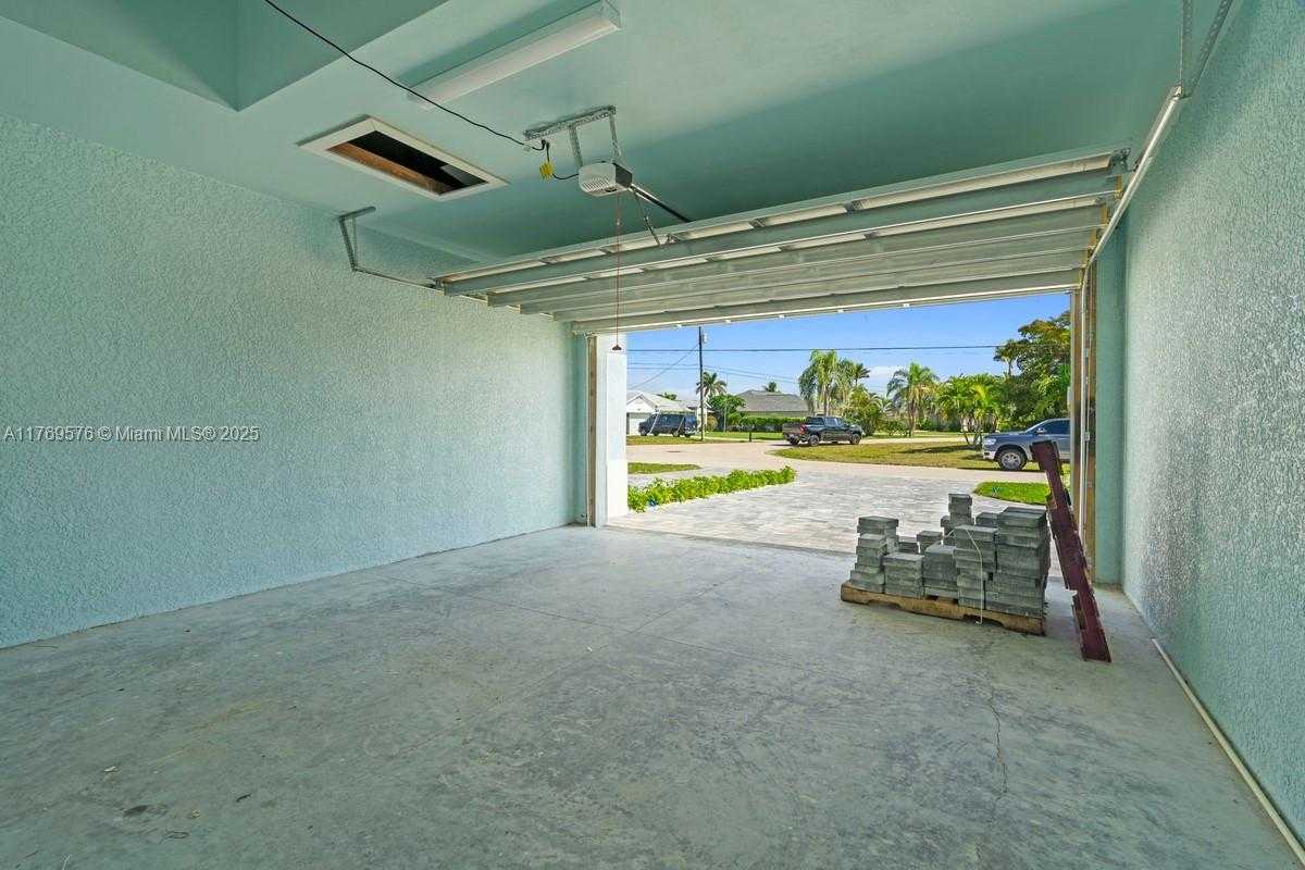 Small Image of 1107 SOUTH EAST 38 ST, Cape Coral Number 59