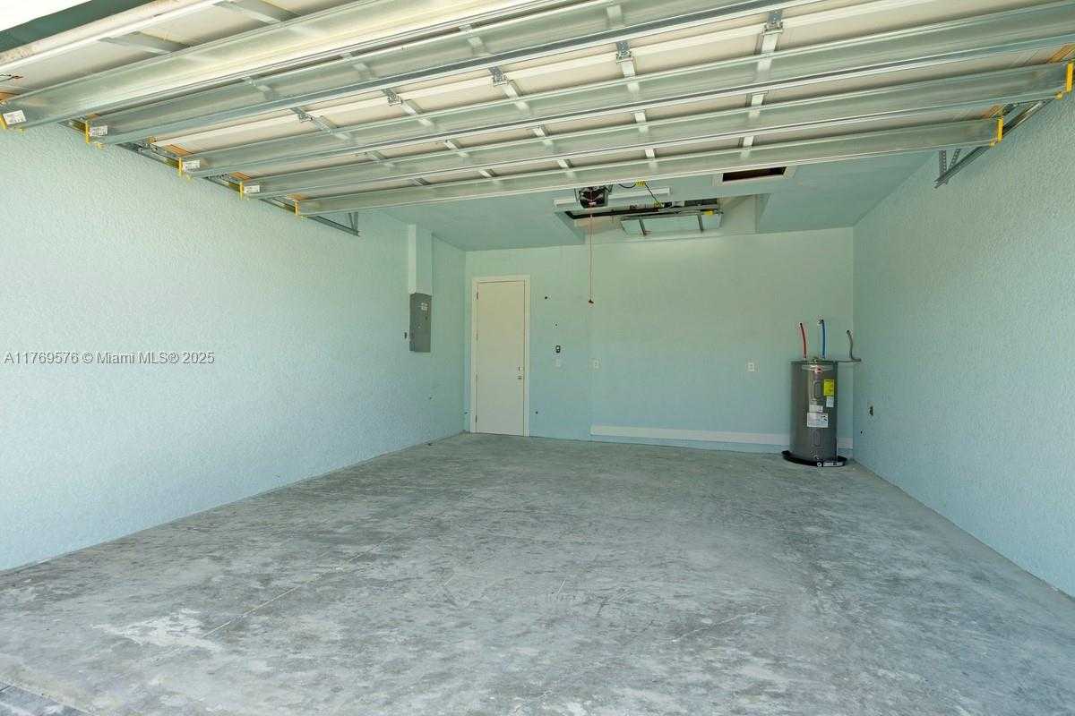 Small Image of 1107 SOUTH EAST 38 ST, Cape Coral Number 62