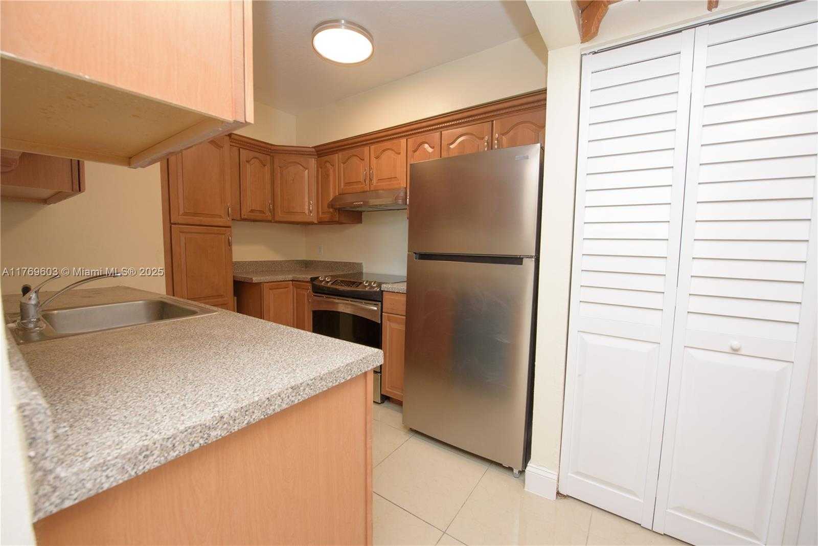 Small Image of 1353 Audubon Dr, Homestead, FL 33035, USA Number 10