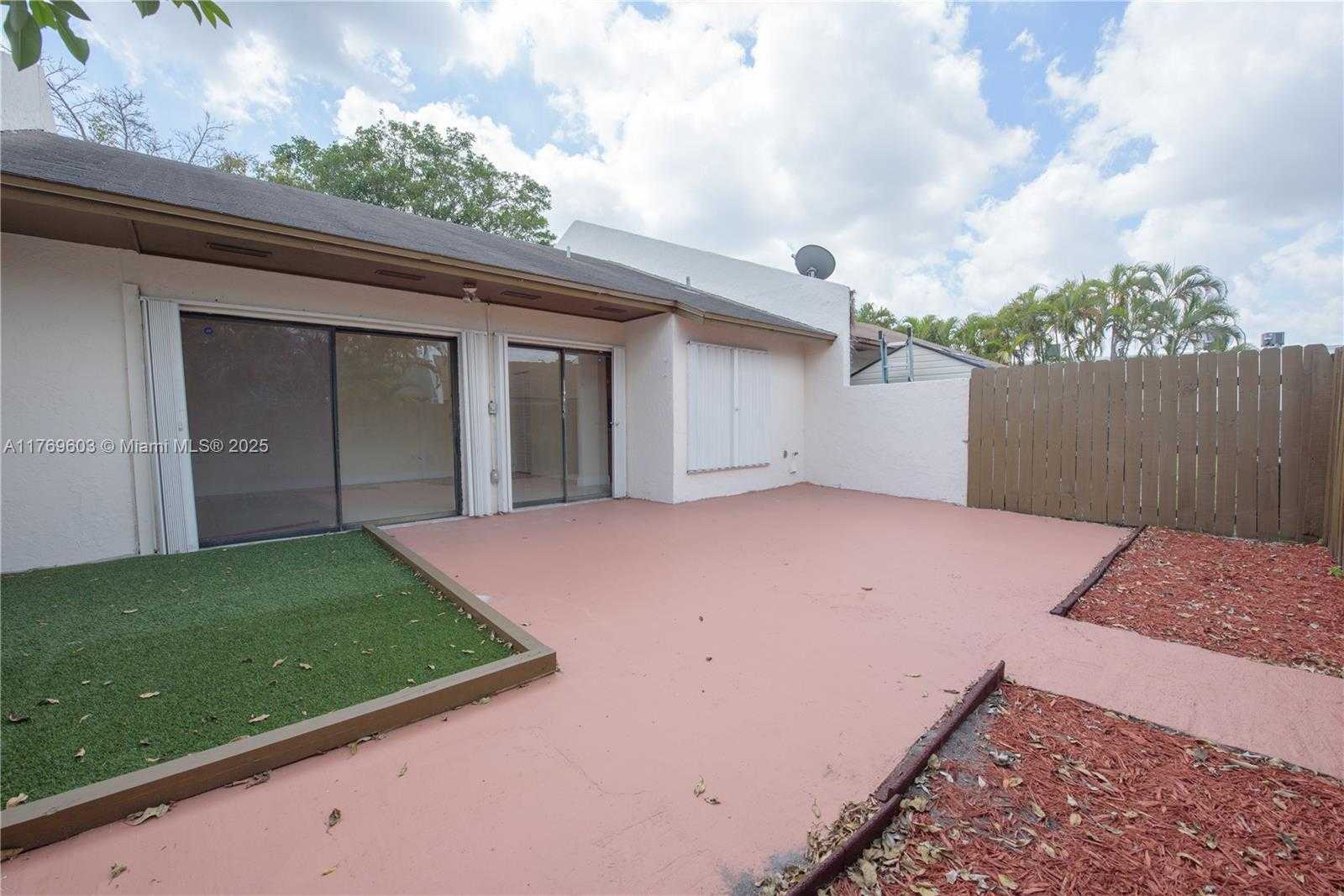 Small Image of 1353 Audubon Dr, Homestead, FL 33035, USA Number 14