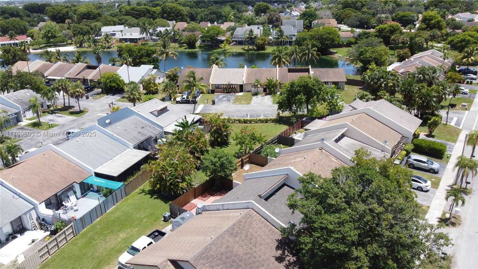 Small Image of 1353 Audubon Dr, Homestead, FL 33035, USA Number 19