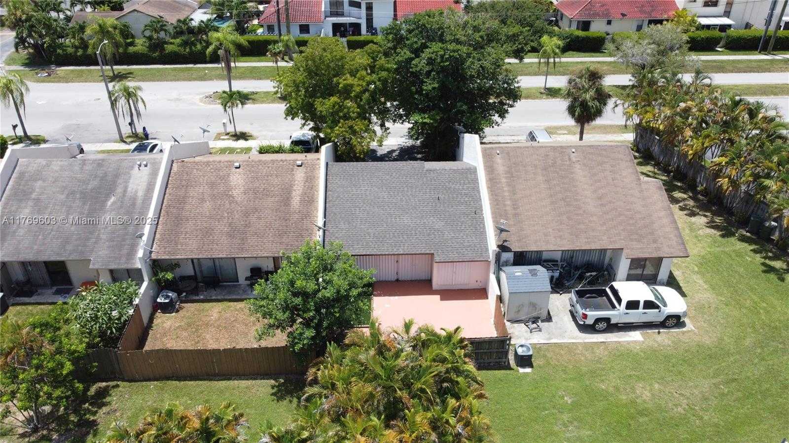 Small Image of 1353 Audubon Dr, Homestead, FL 33035, USA Number 27