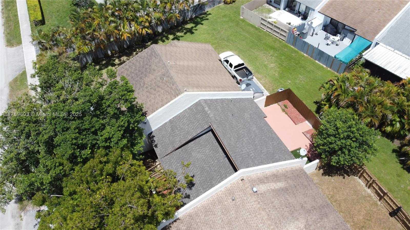 Small Image of 1353 Audubon Dr, Homestead, FL 33035, USA Number 29