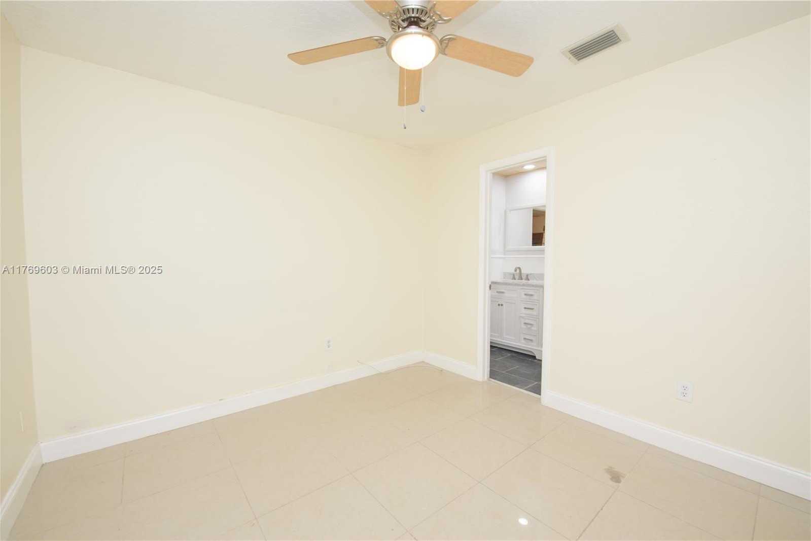 Small Image of 1353 Audubon Dr, Homestead, FL 33035, USA Number 6
