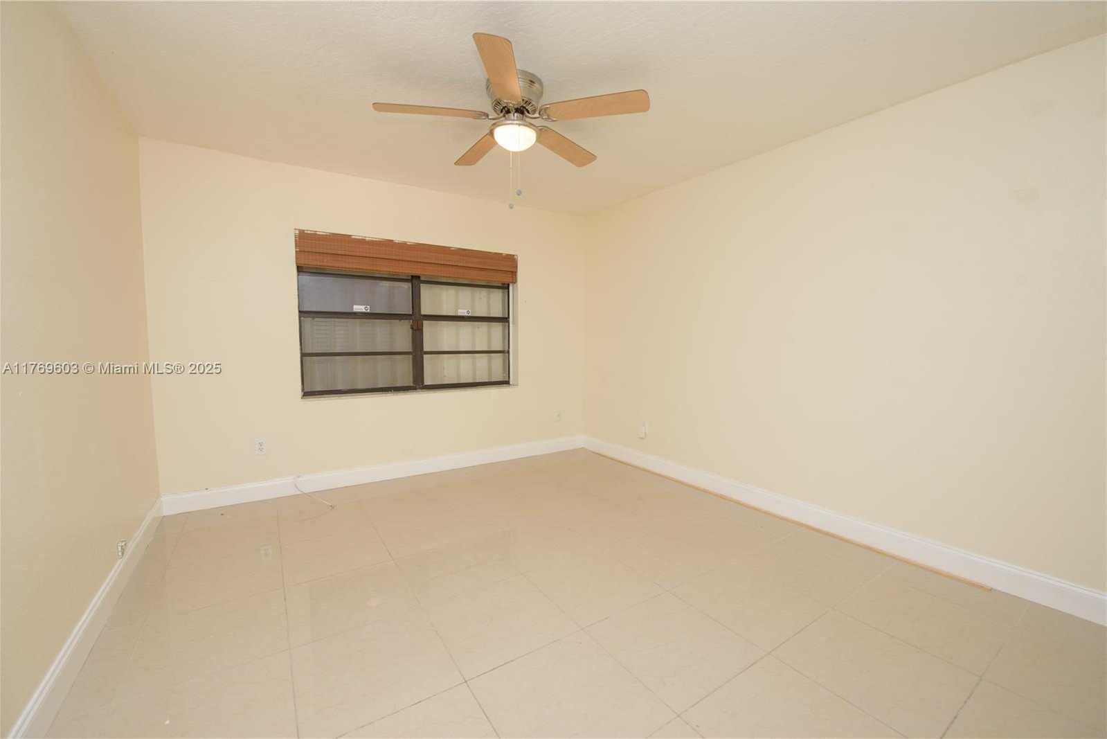 Small Image of 1353 Audubon Dr, Homestead, FL 33035, USA Number 7