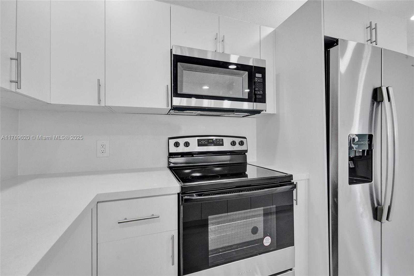 Small Image of 6930 SOUTH WEST 24TH CT, Miramar Number 25