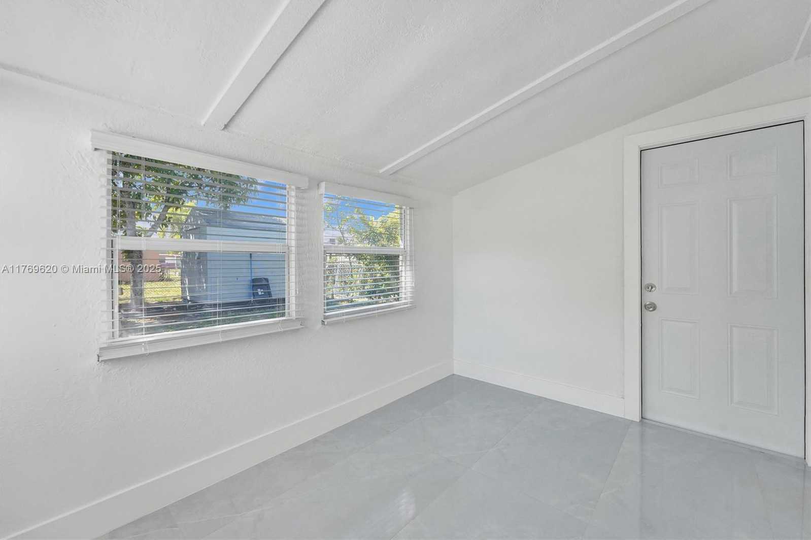 Small Image of 6930 SOUTH WEST 24TH CT, Miramar Number 30