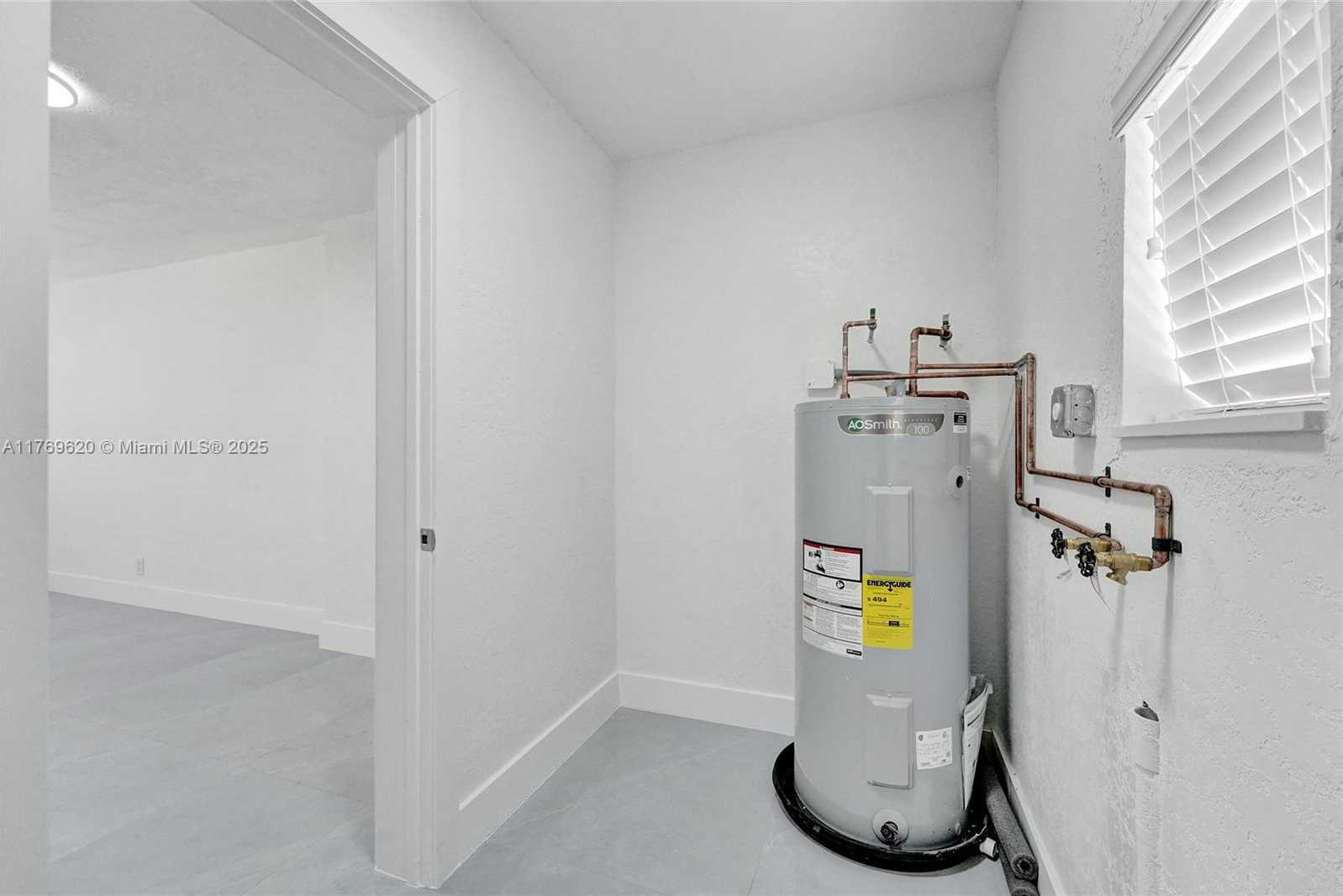 Small Image of 6930 SOUTH WEST 24TH CT, Miramar Number 35
