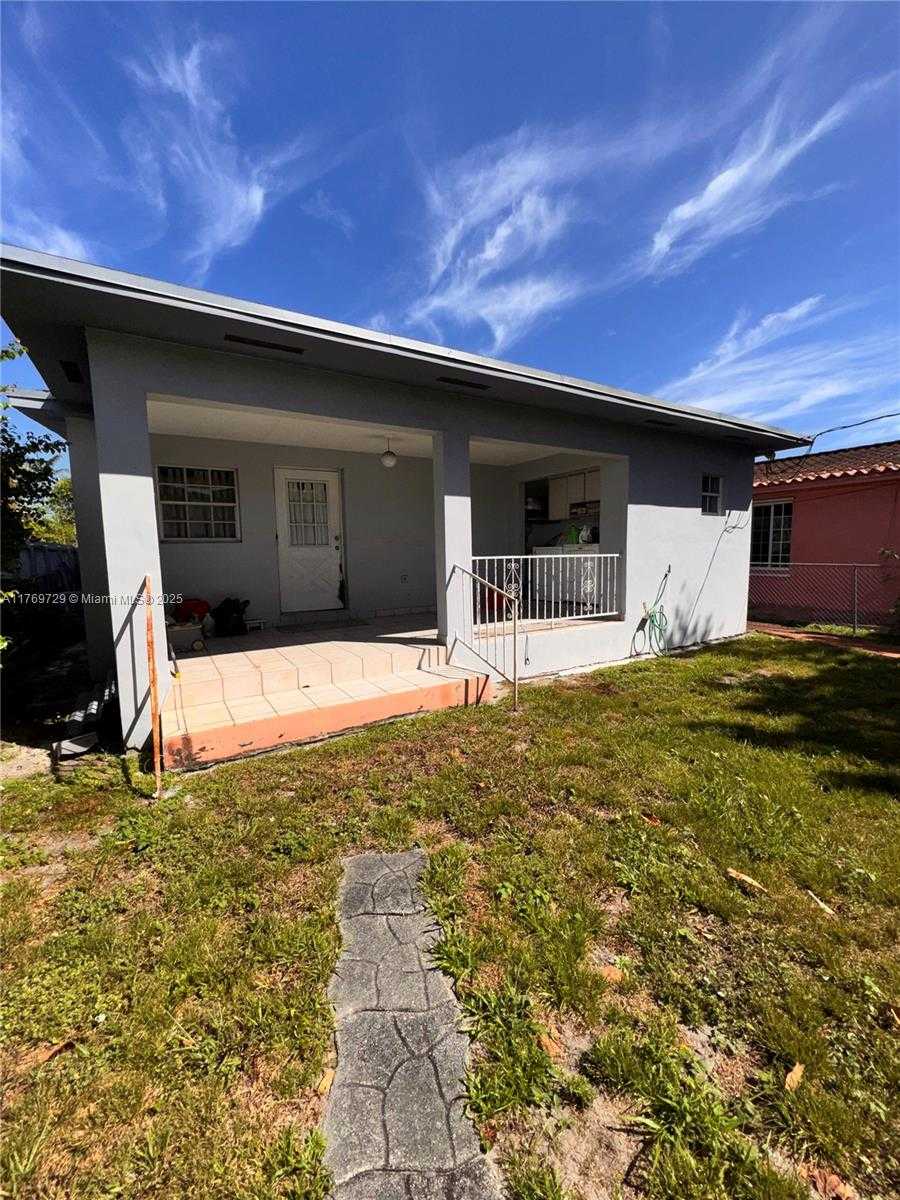 Small Image of 30 EAST 59TH ST, Hialeah Number 13