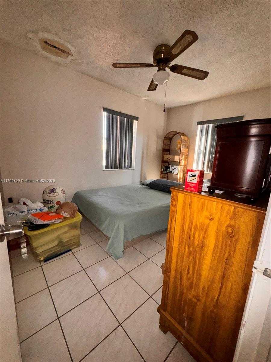 Small Image of 30 EAST 59TH ST, Hialeah Number 4