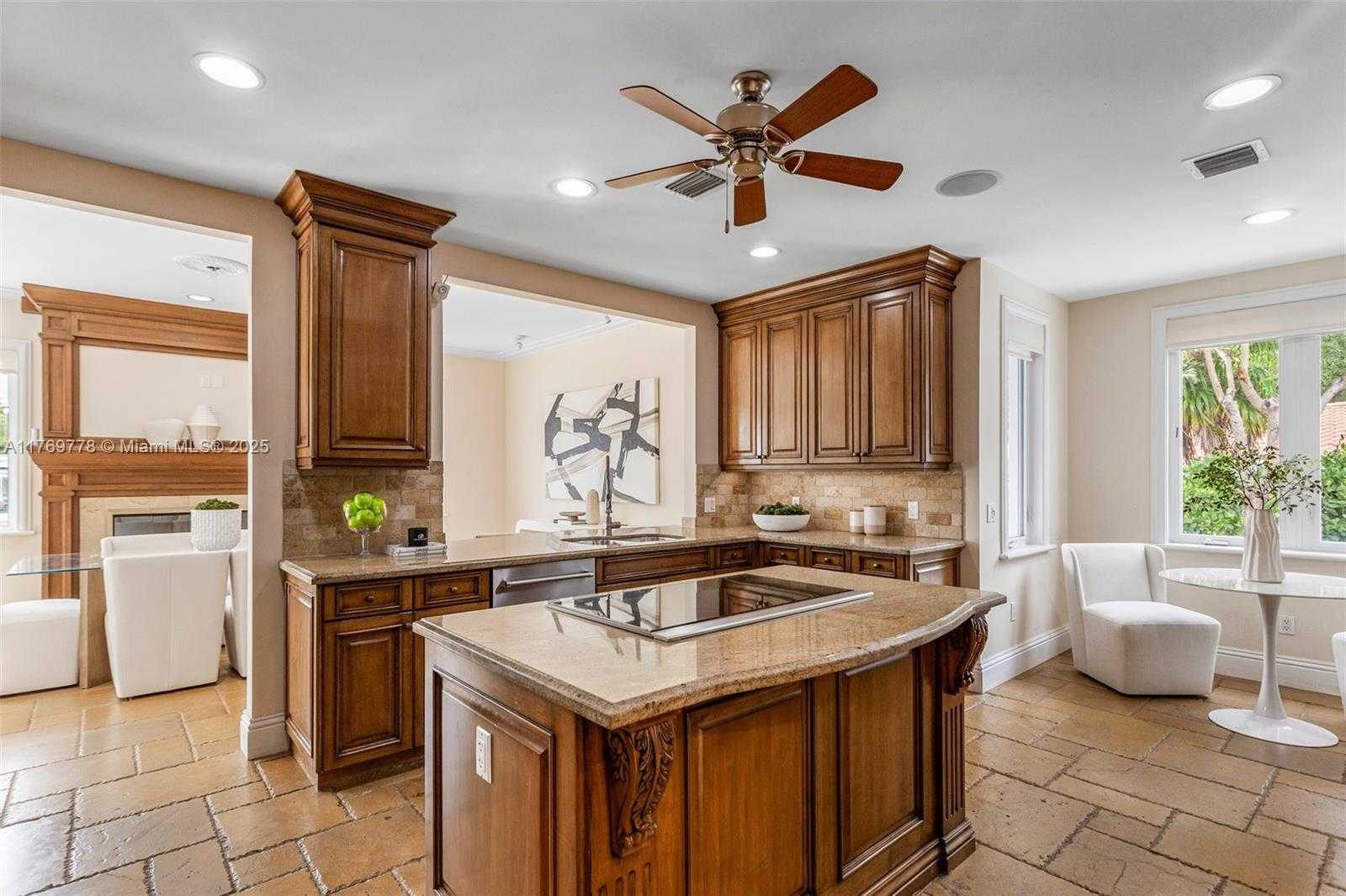 Small Image of 13061 DEVA ST, Coral Gables Number 24