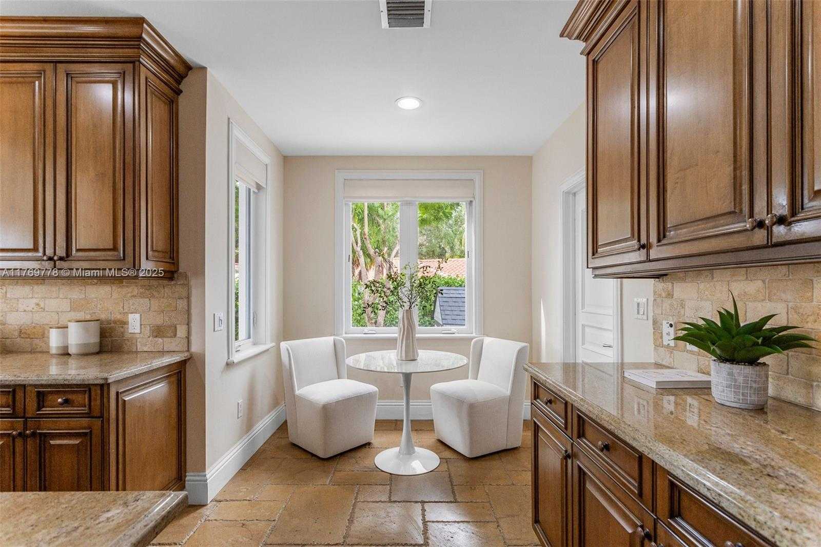 Small Image of 13061 DEVA ST, Coral Gables Number 28