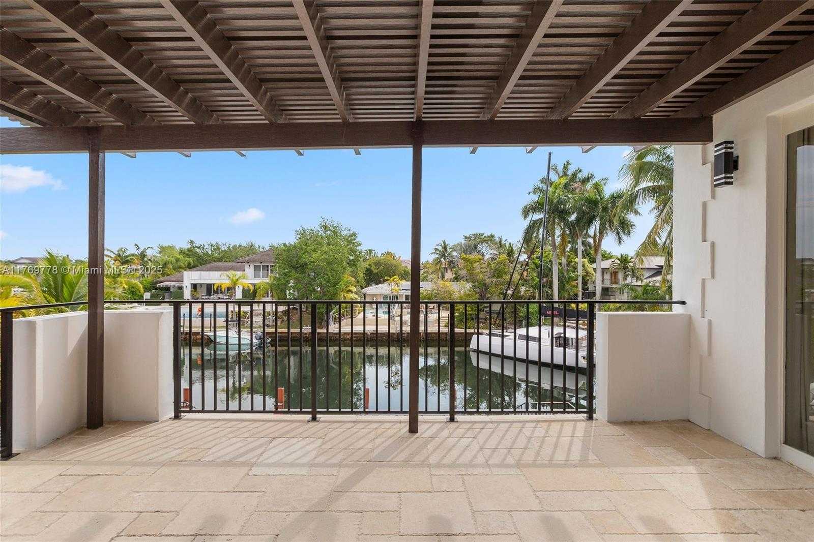 Small Image of 13061 DEVA ST, Coral Gables Number 35