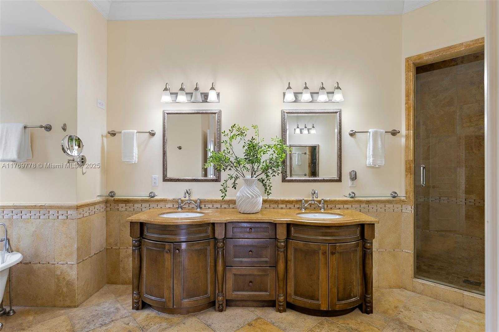 Small Image of 13061 DEVA ST, Coral Gables Number 38