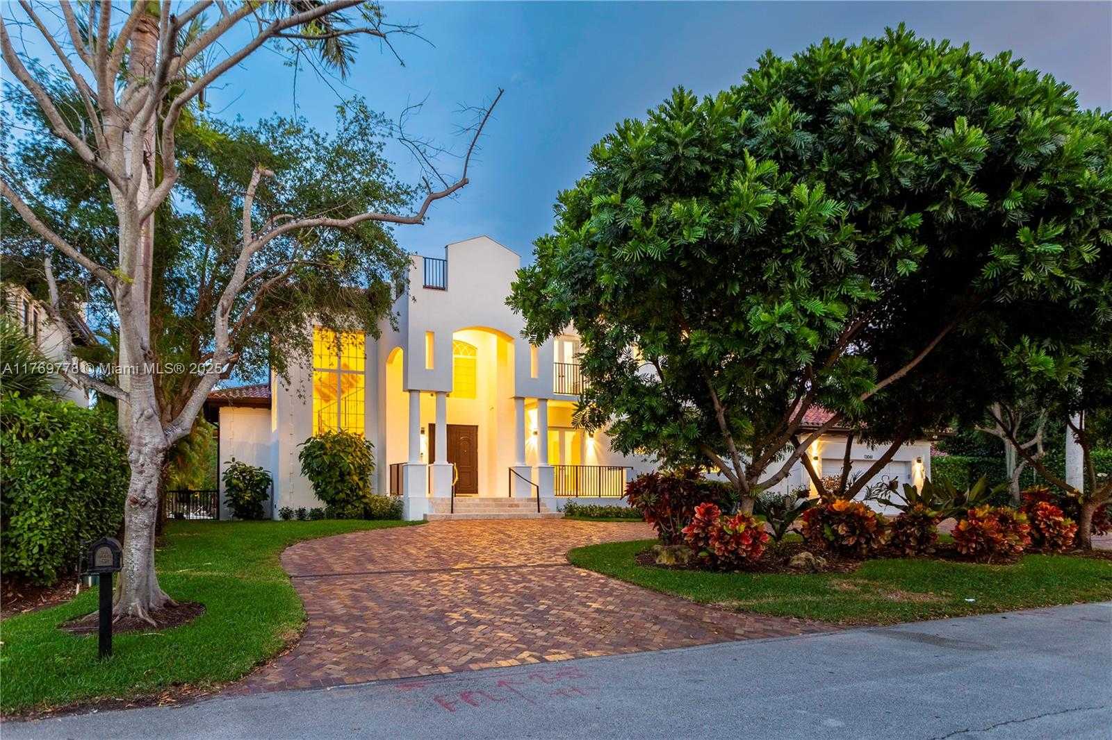 Small Image of 13061 DEVA ST, Coral Gables Number 6