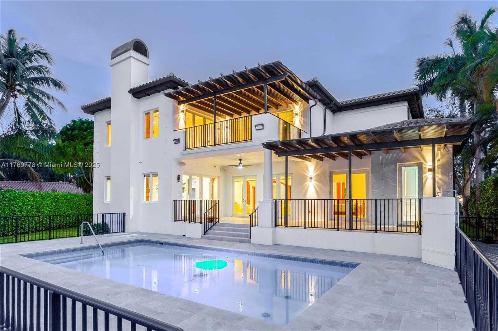 Small Image of 13061 DEVA ST, Coral Gables Number 7