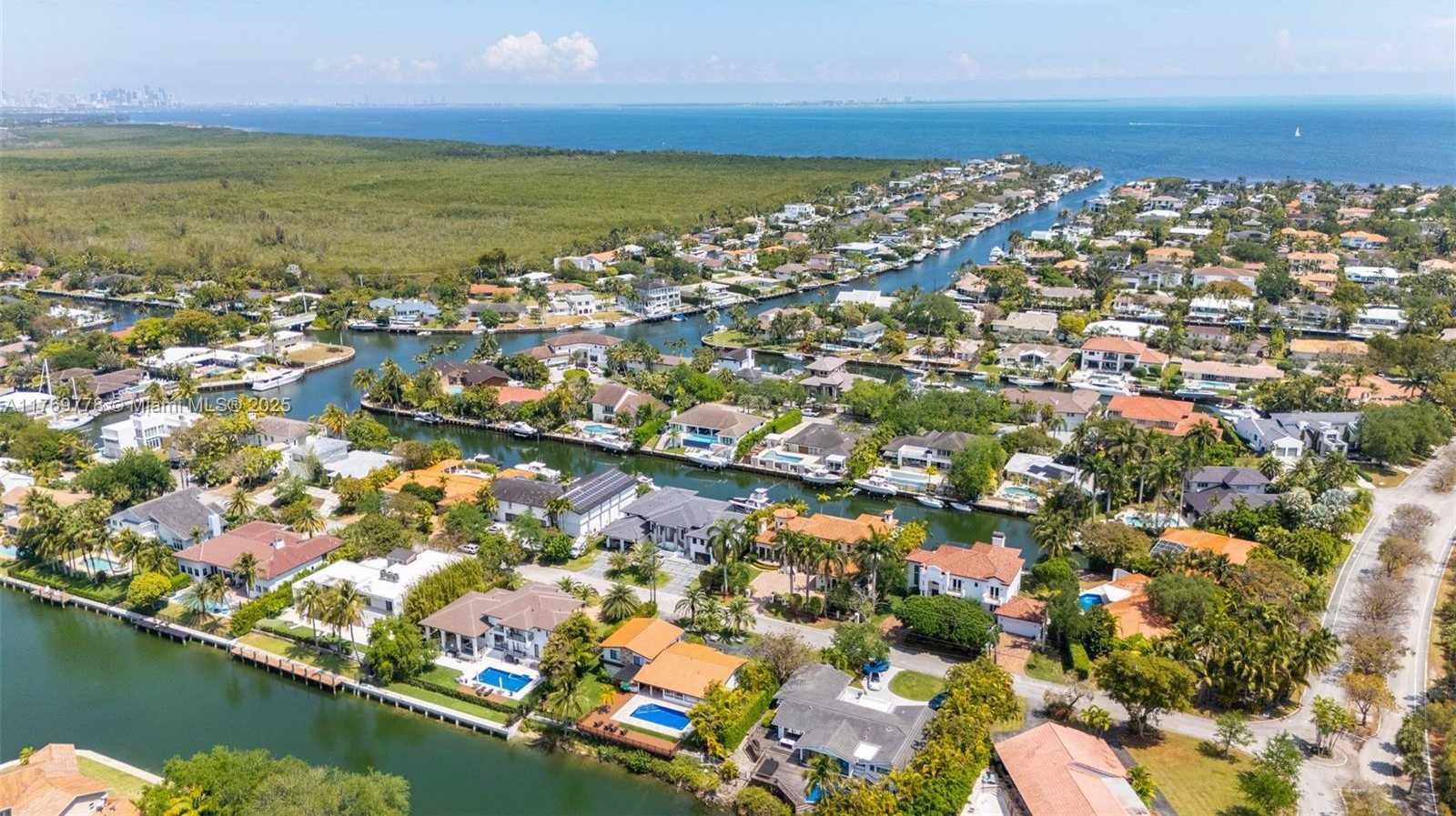 Small Image of 13061 DEVA ST, Coral Gables Number 70