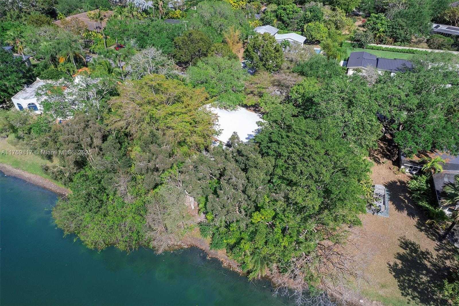Small Image of 11600 SOUTH WEST 69TH CT, Pinecrest Number 11