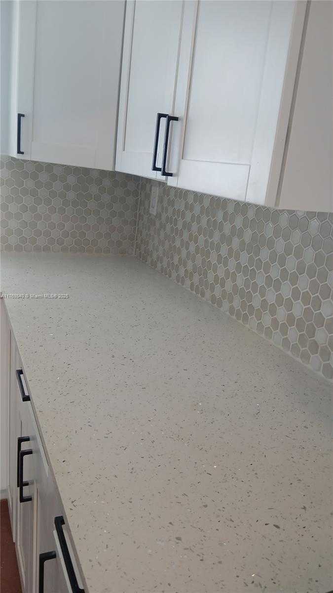 Small Image of 5636 ARTHUR ST, Hollywood Number 13
