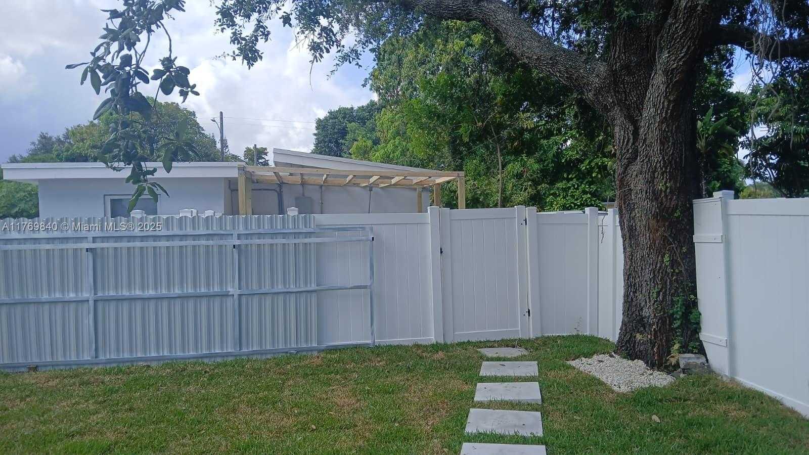 Small Image of 5636 ARTHUR ST, Hollywood Number 26