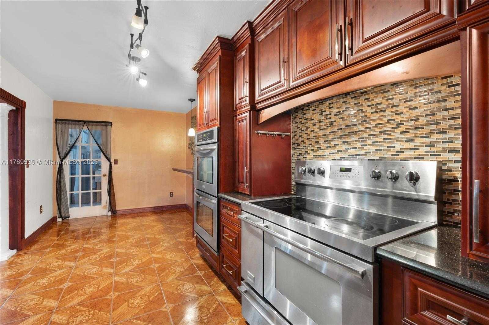 Small Image of 4340 NORTH WEST 6TH ST, Plantation Number 21