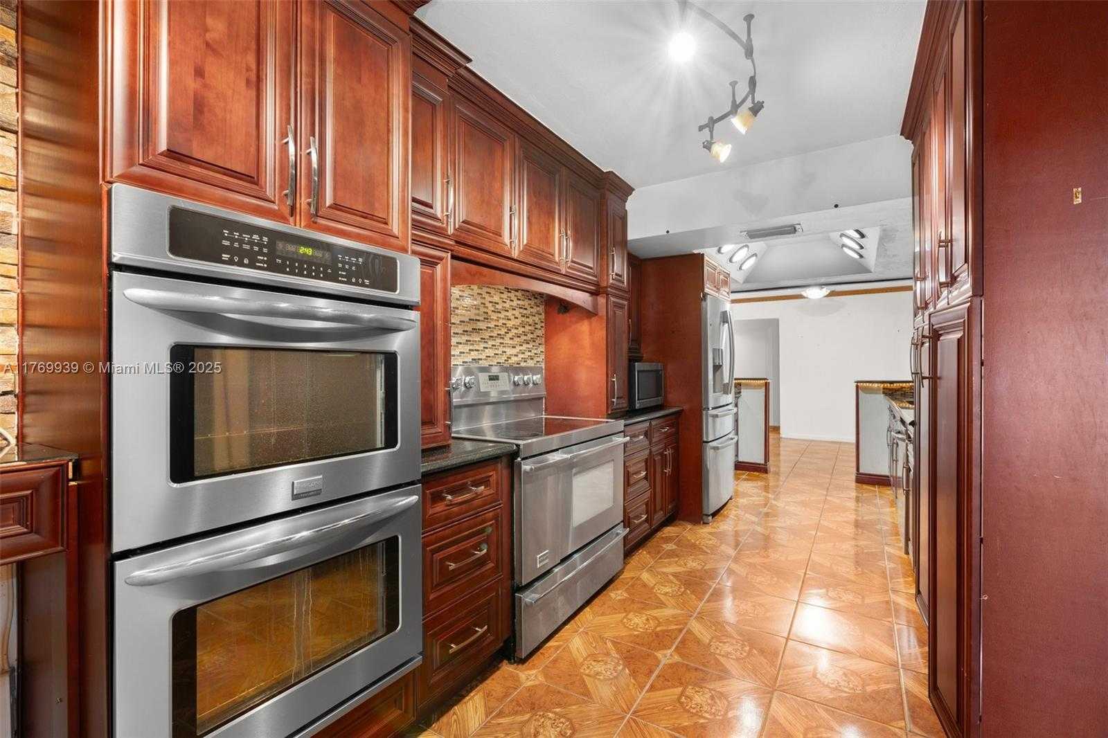 Small Image of 4340 NORTH WEST 6TH ST, Plantation Number 26
