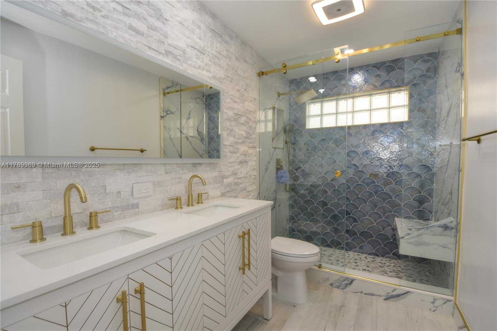 Small Image of 6450 BUENA VISTA DR, Margate Number 12