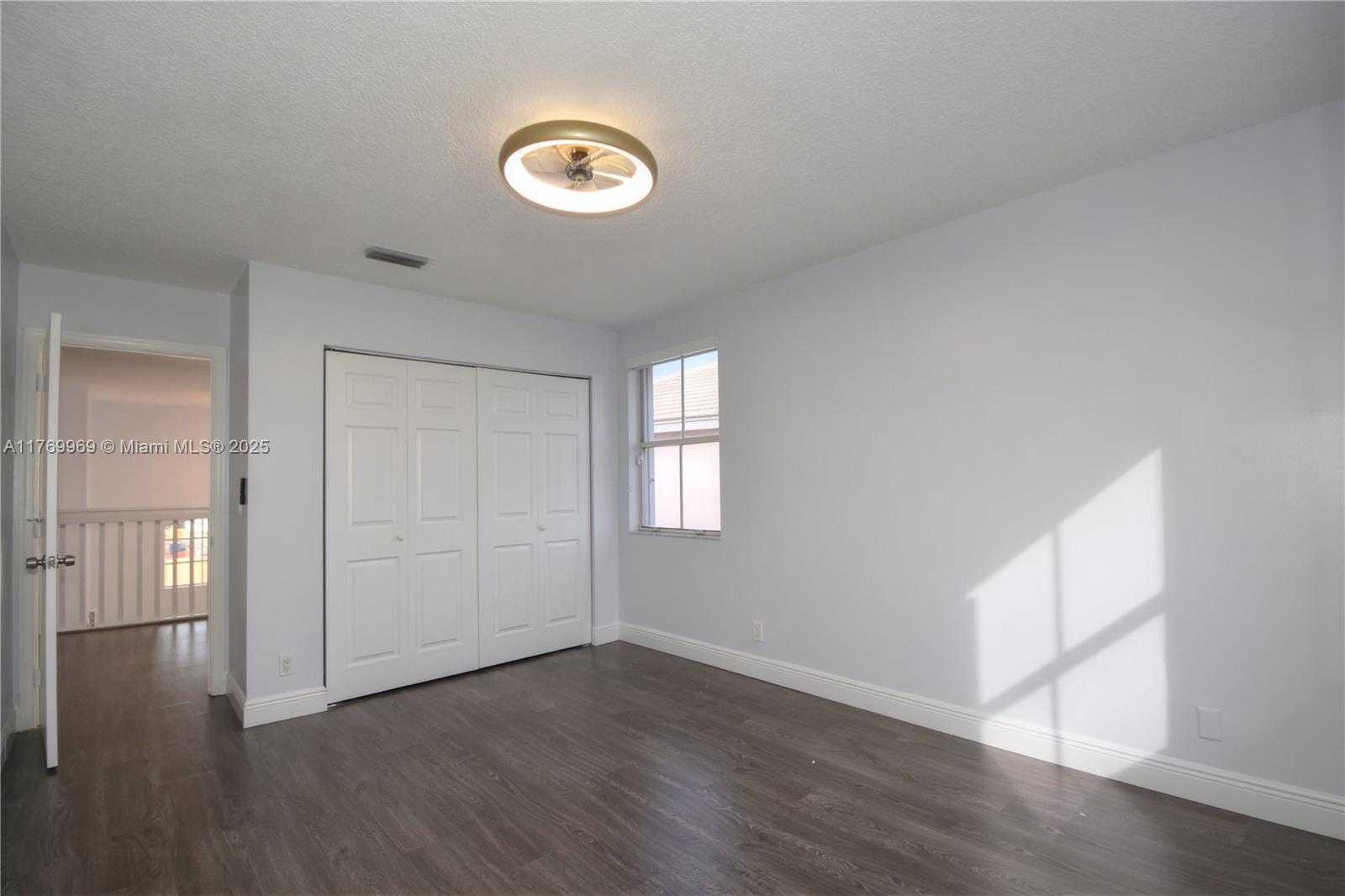 Small Image of 6450 BUENA VISTA DR, Margate Number 24
