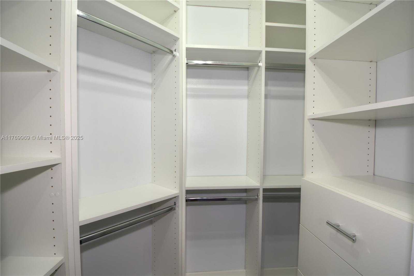 Small Image of 6450 BUENA VISTA DR, Margate Number 33