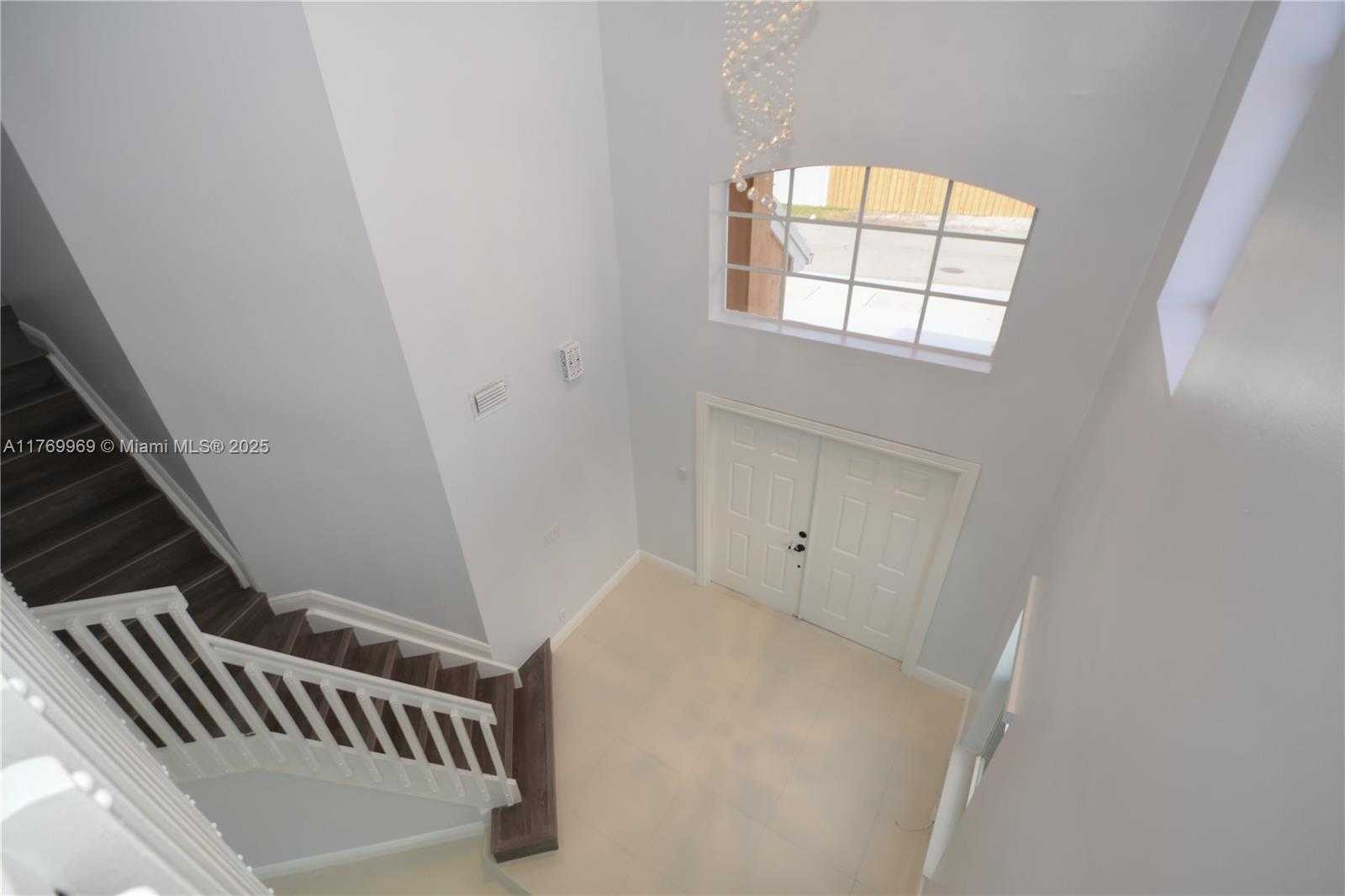 Small Image of 6450 BUENA VISTA DR, Margate Number 39