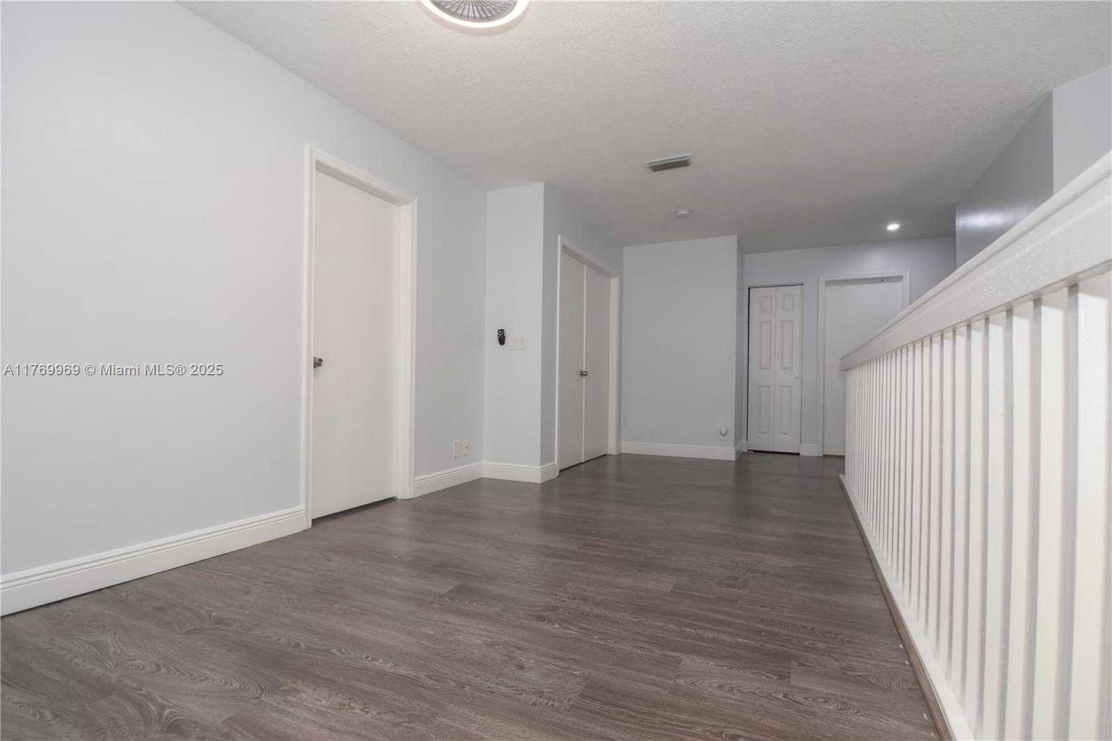 Small Image of 6450 BUENA VISTA DR, Margate Number 40