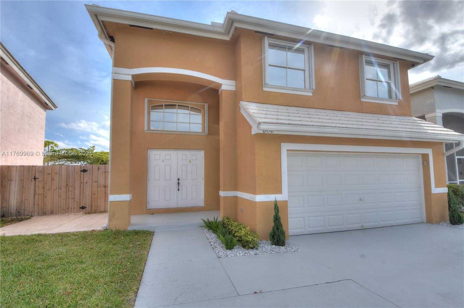 Small Image of 6450 BUENA VISTA DR, Margate Number 58
