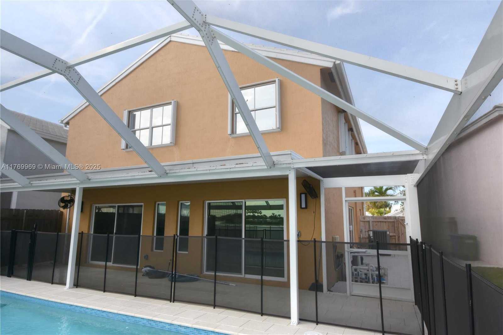 Small Image of 6450 BUENA VISTA DR, Margate Number 63