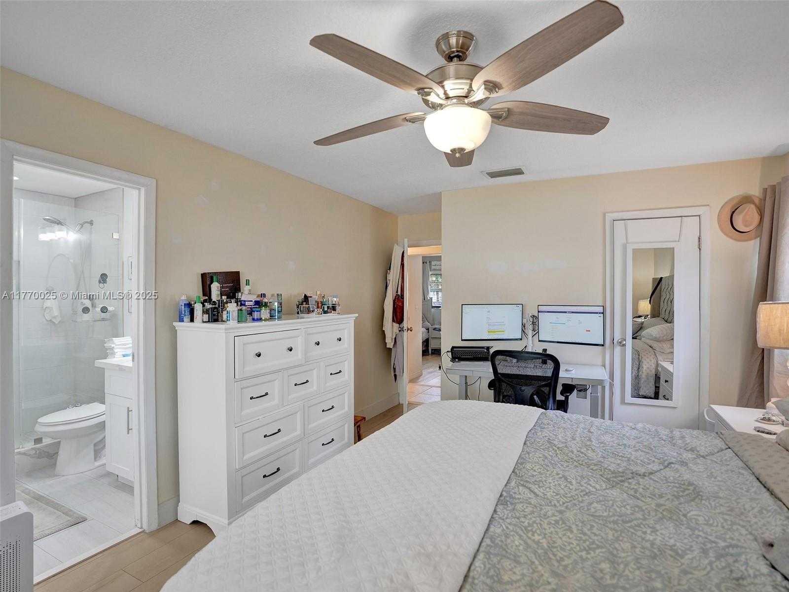 Small Image of 7140 MCCLELLAN ST, Hollywood Number 10