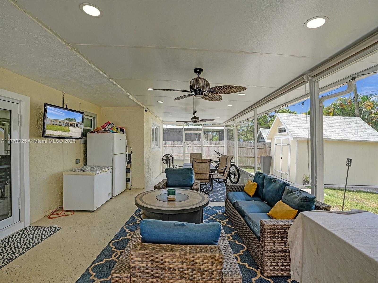 Small Image of 7140 MCCLELLAN ST, Hollywood Number 17