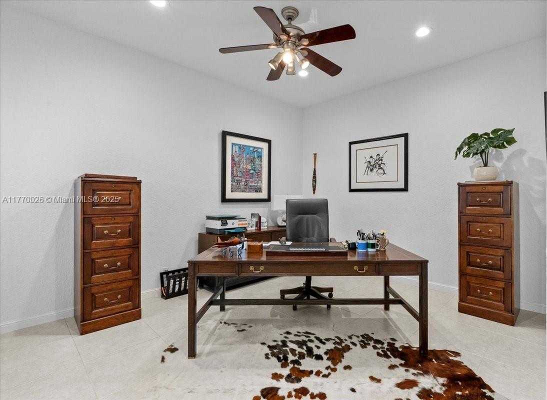 Small Image of 1427 VICTORIA ISLE DR, Weston Number 19
