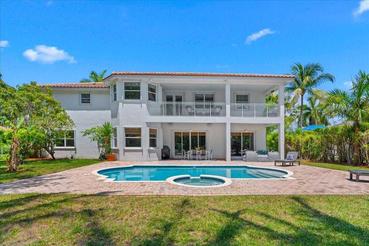 Small Image of 1427 VICTORIA ISLE DR, Weston Number 2