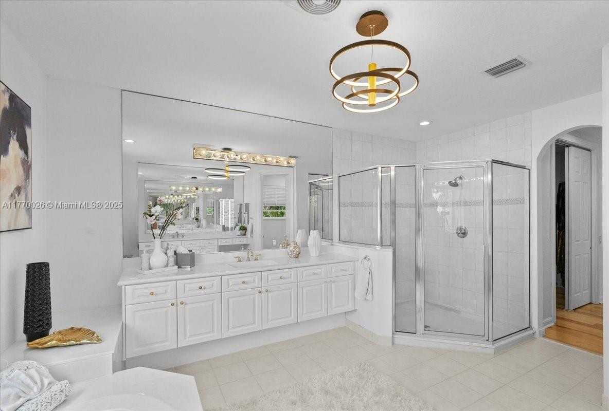 Small Image of 1427 VICTORIA ISLE DR, Weston Number 28