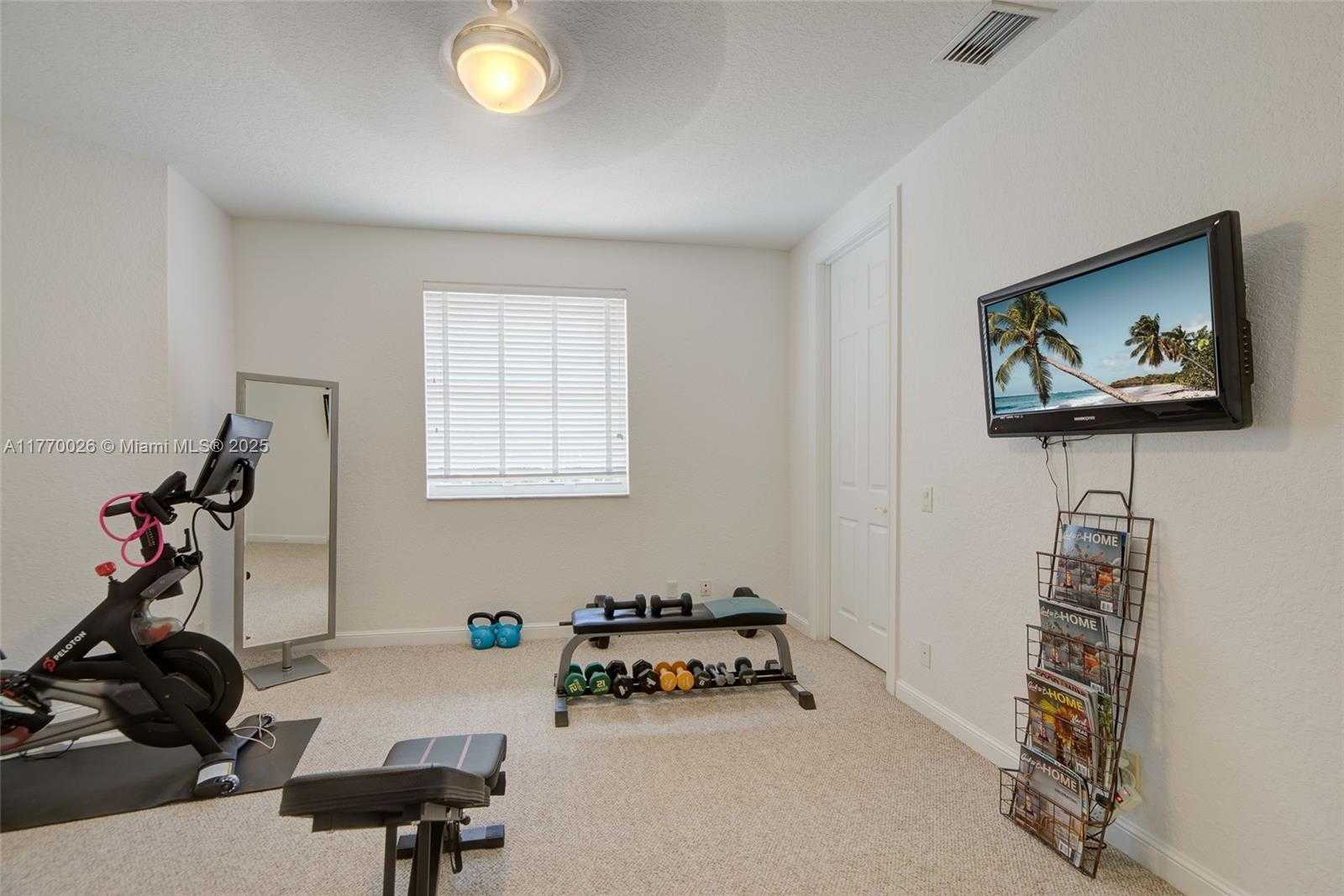 Small Image of 1427 VICTORIA ISLE DR, Weston Number 37