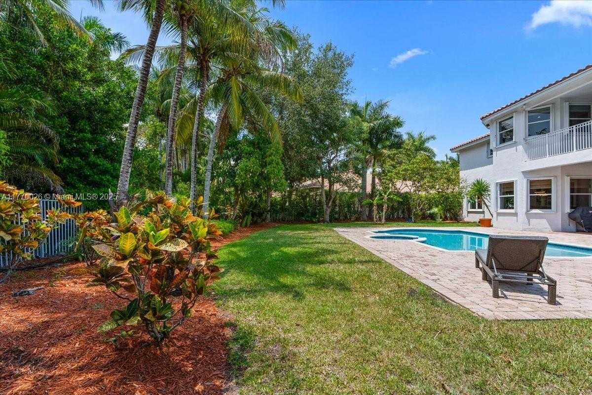 Small Image of 1427 VICTORIA ISLE DR, Weston Number 45