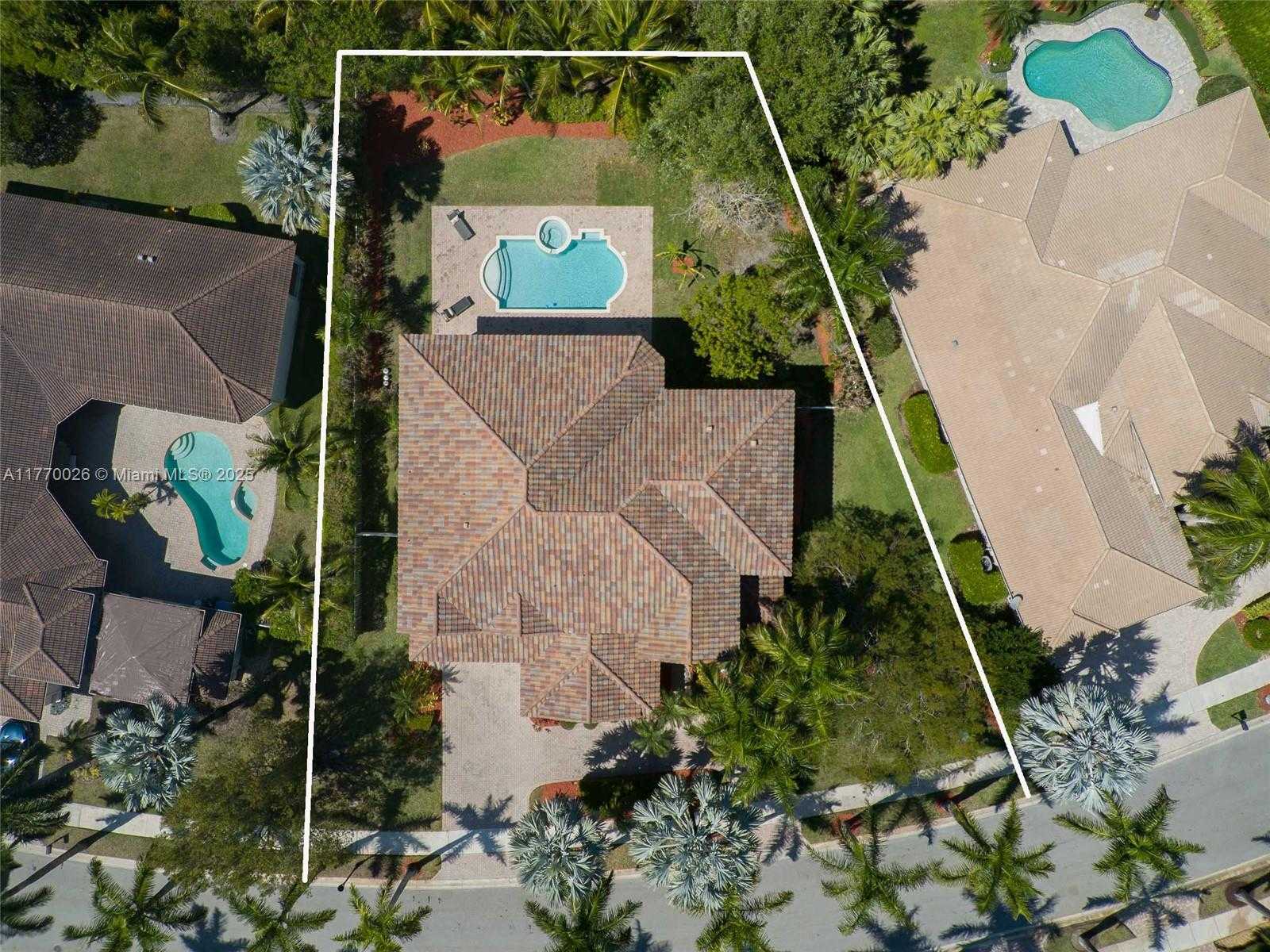 Small Image of 1427 VICTORIA ISLE DR, Weston Number 53