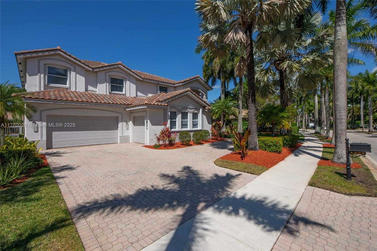 Small Image of 1427 VICTORIA ISLE DR, Weston Number 57