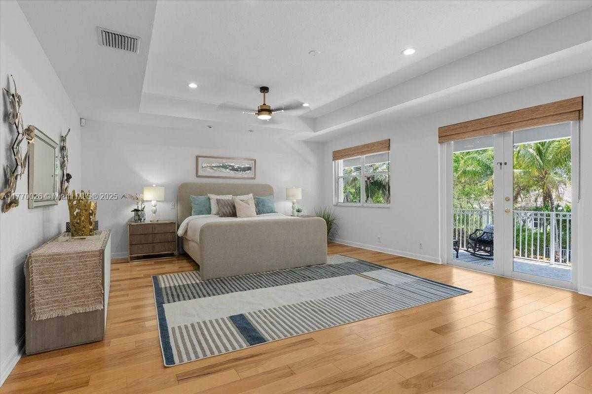 Small Image of 1427 VICTORIA ISLE DR, Weston Number 70