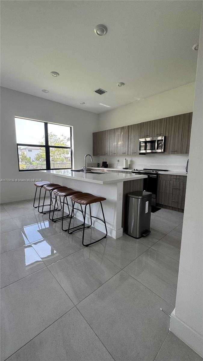 Small Image of 4426 SOUTH WEST 173RD AVE, Miramar Number 12