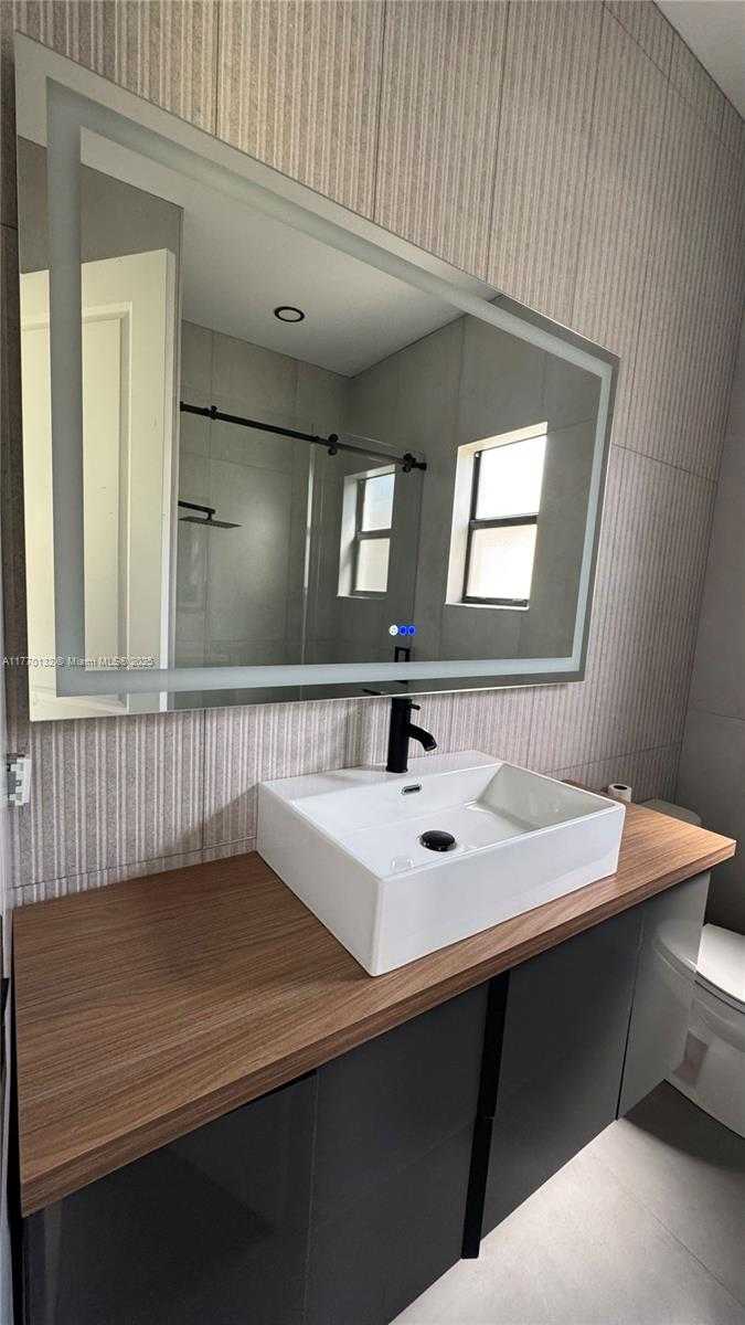 Small Image of 4426 SOUTH WEST 173RD AVE, Miramar Number 19