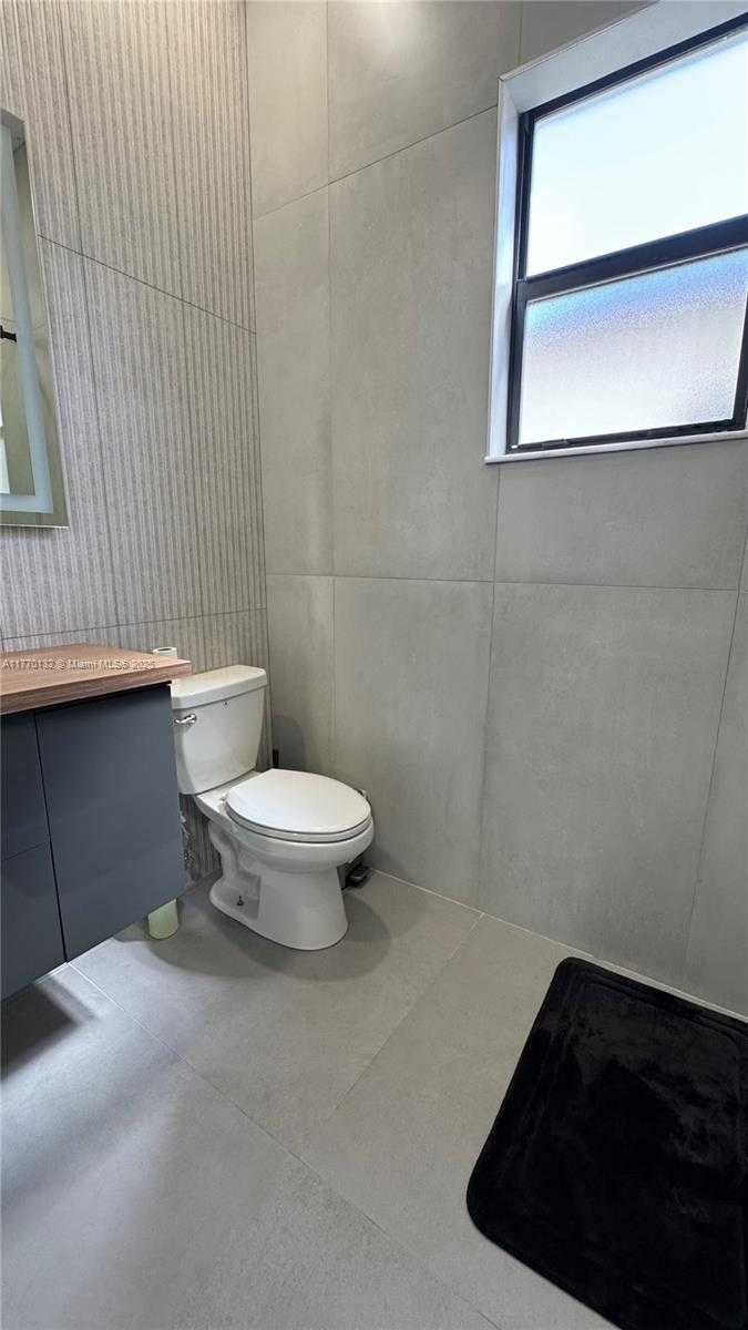 Small Image of 4426 SOUTH WEST 173RD AVE, Miramar Number 20