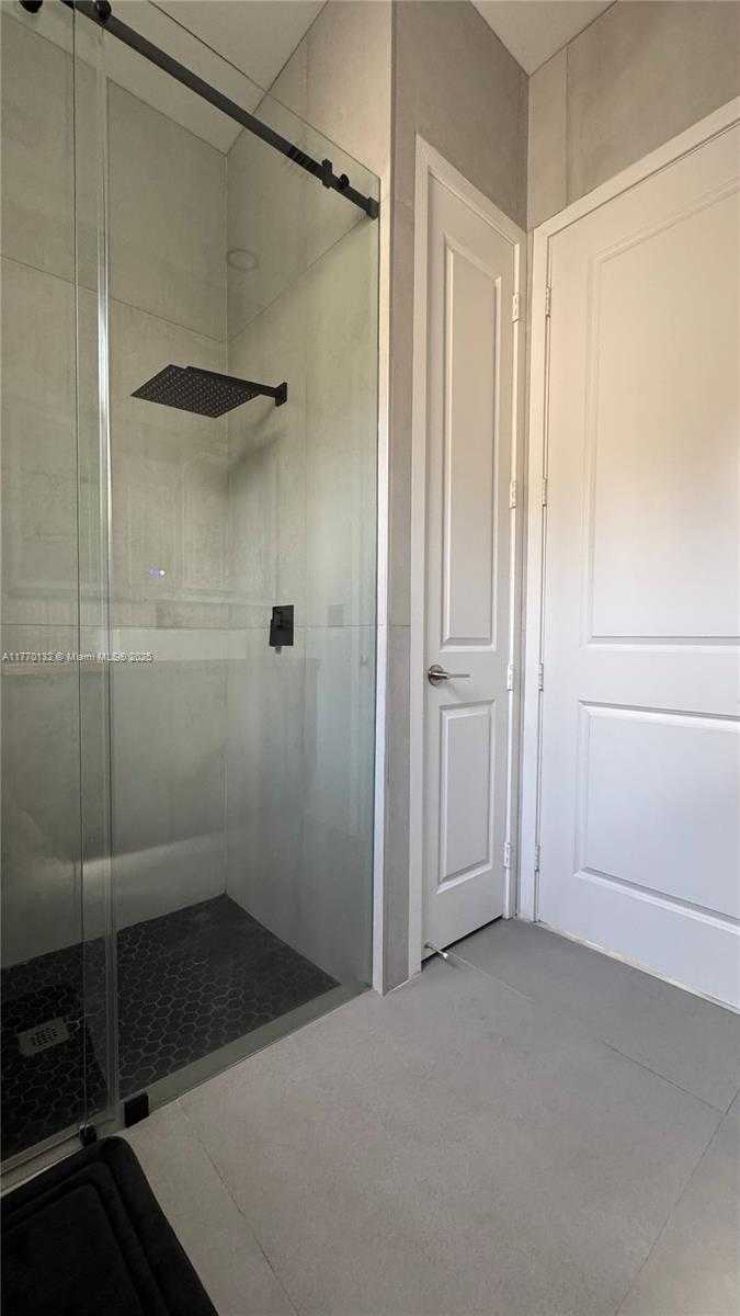 Small Image of 4426 SOUTH WEST 173RD AVE, Miramar Number 21