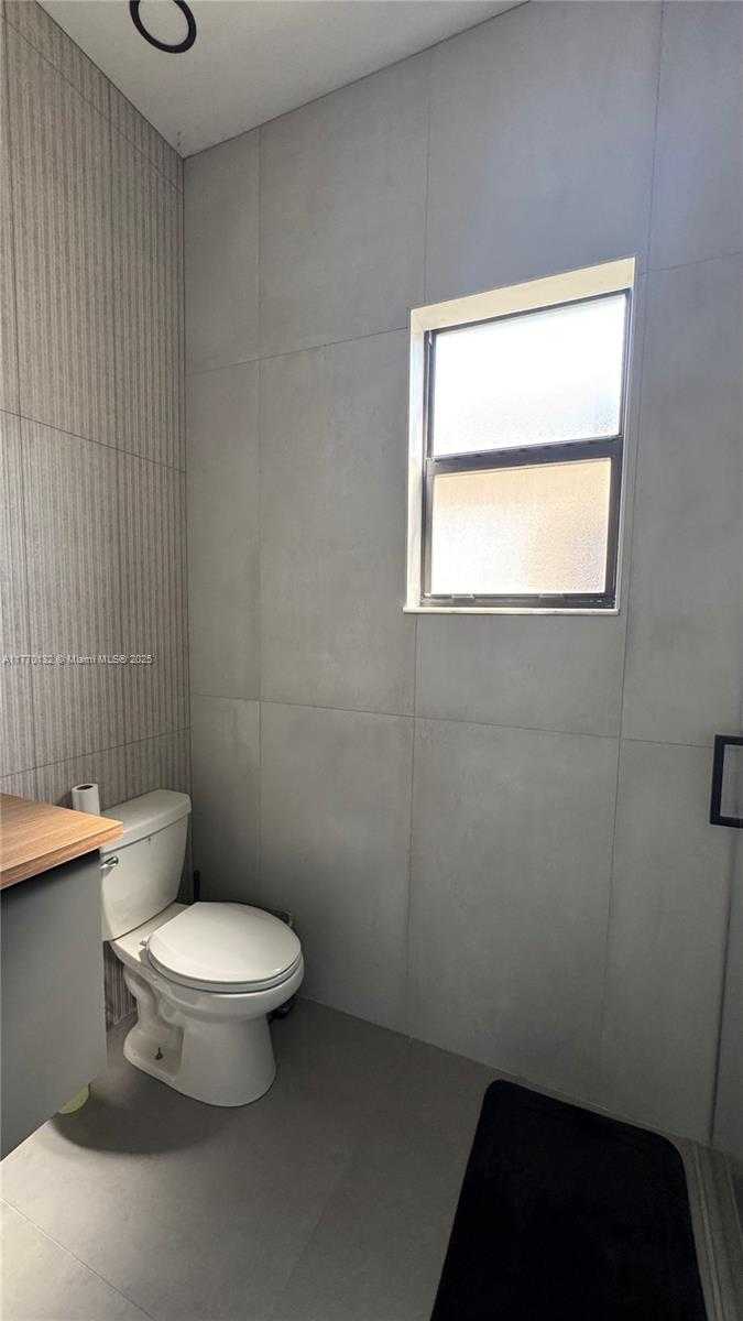 Small Image of 4426 SOUTH WEST 173RD AVE, Miramar Number 23