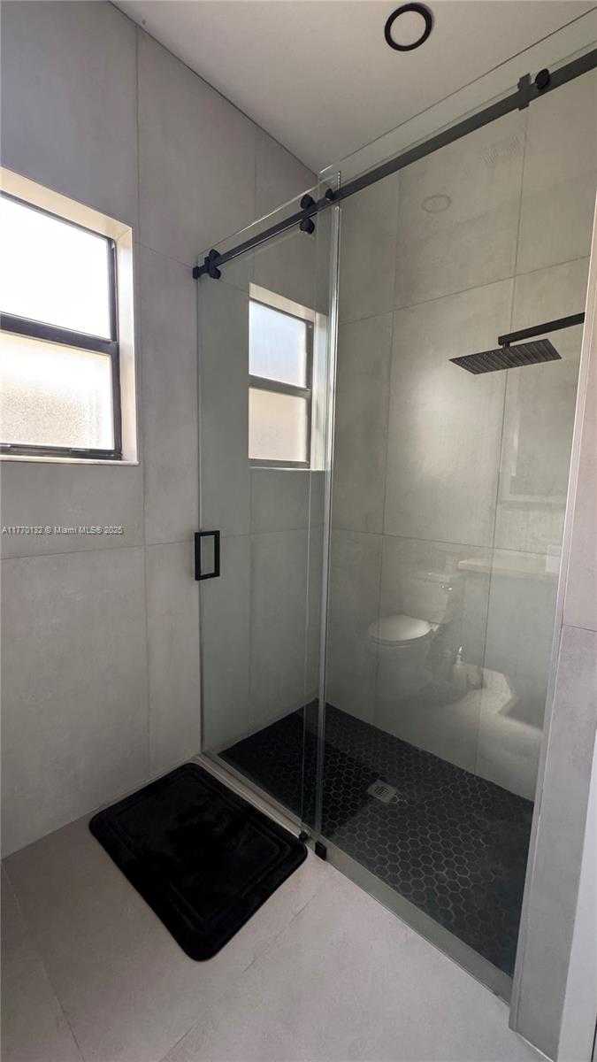 Small Image of 4426 SOUTH WEST 173RD AVE, Miramar Number 26